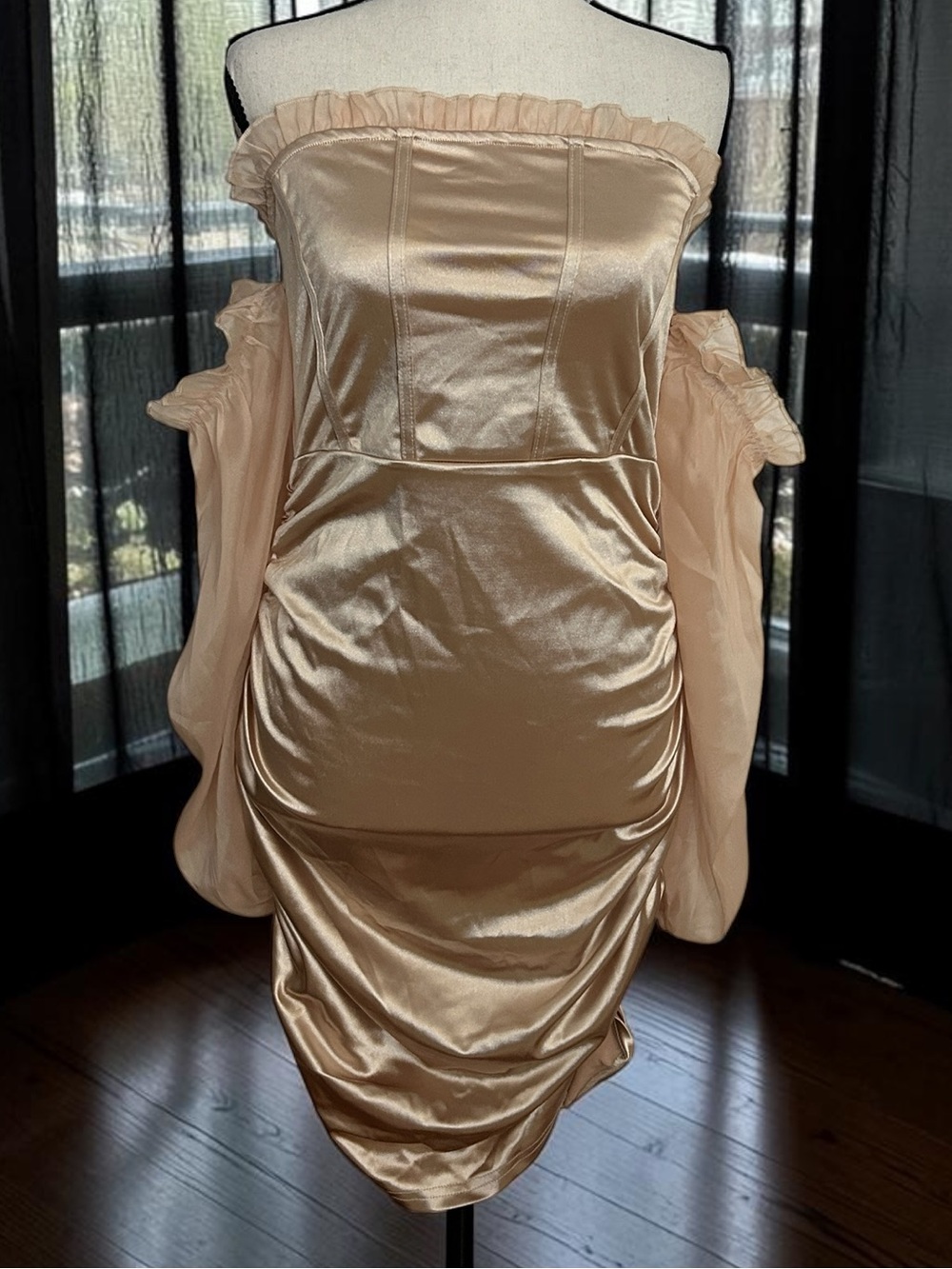 NIP Champagne Gold Satin Corset-Style Off-Shoulder Mini Dress Size Large (8-10)